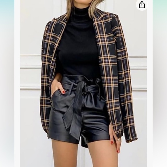 NWT ,fashion original design black faux leather shorts high waisted size … - Picture 4 of 16